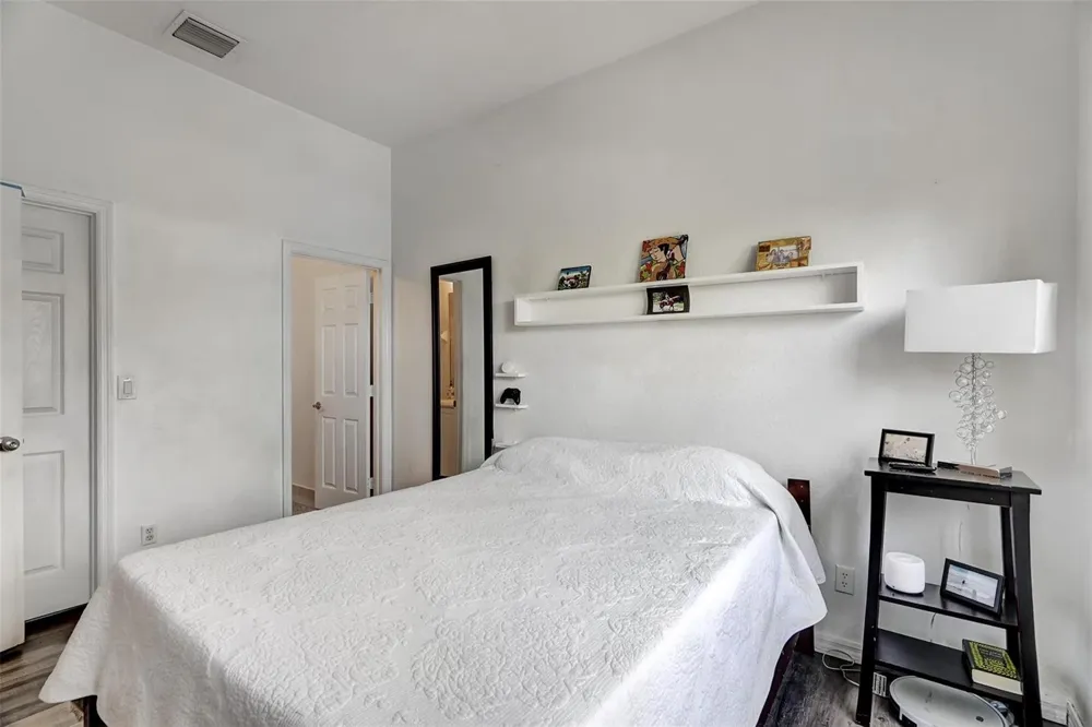 4941 BONSAI CIRCLE #209 Palm Beach Gardens, FL 33418