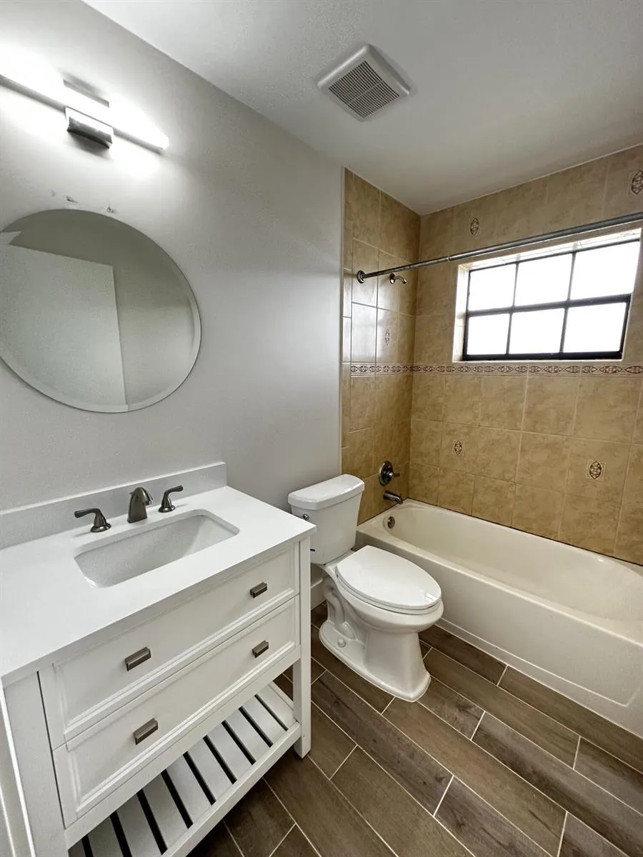4326 Woodstock Drive #C West Palm Beach, FL 33409