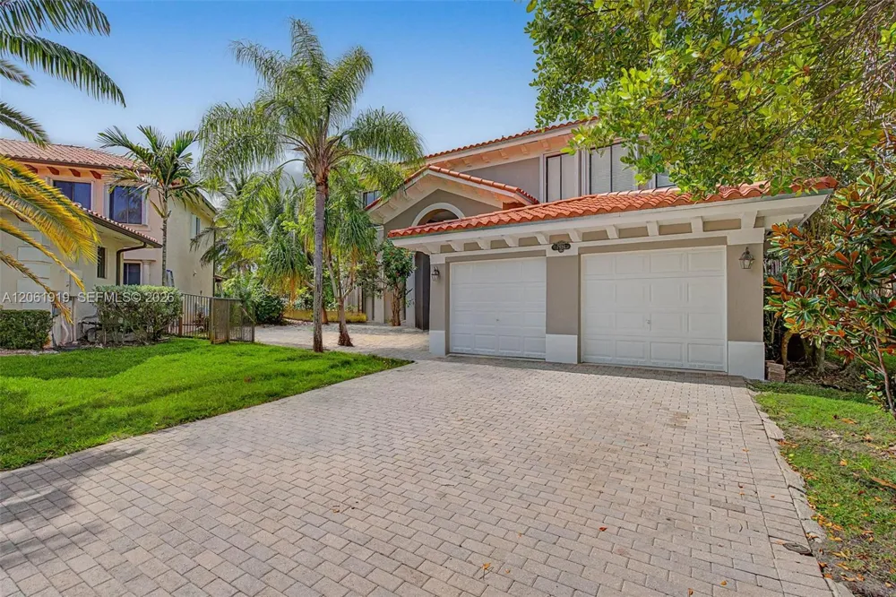 7926 SW 195th Ter Cutler Bay, FL 33157
