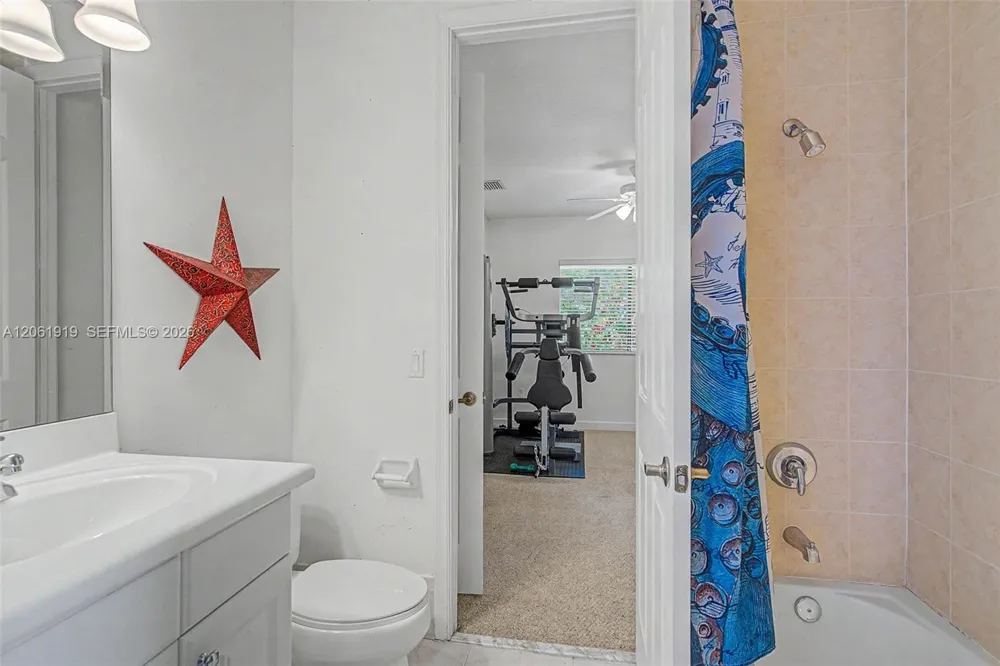 7926 SW 195th Ter Cutler Bay, FL 33157