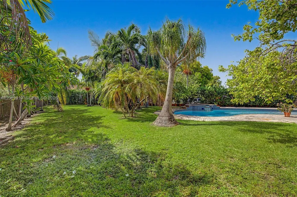 7926 SW 195th Ter Cutler Bay, FL 33157