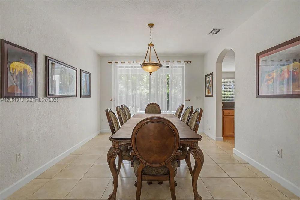 7926 SW 195th Ter Cutler Bay, FL 33157