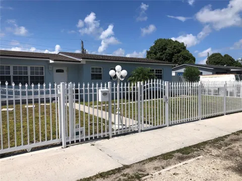 3061 NW 87th Ter