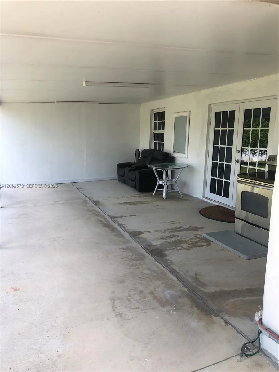 3061 NW 87th Ter Miami, FL 33147