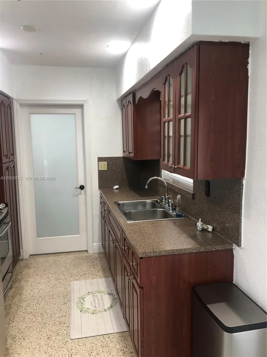 3061 NW 87th Ter Miami, FL 33147