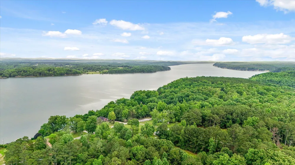16211 Lakewood Drive Sale Creek, TN 37373