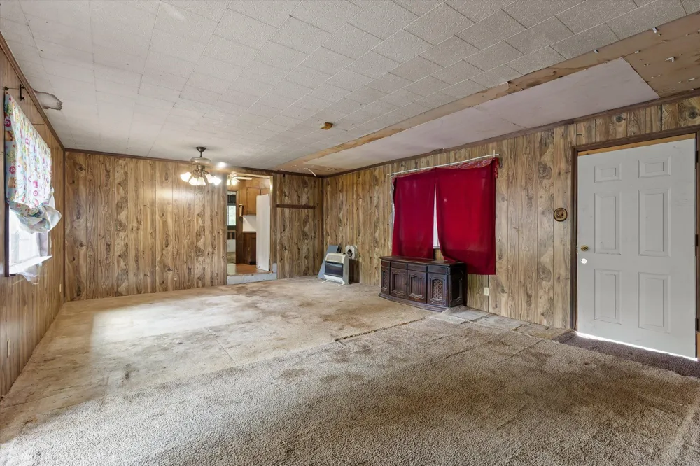 16211 Lakewood Drive Sale Creek, TN 37373