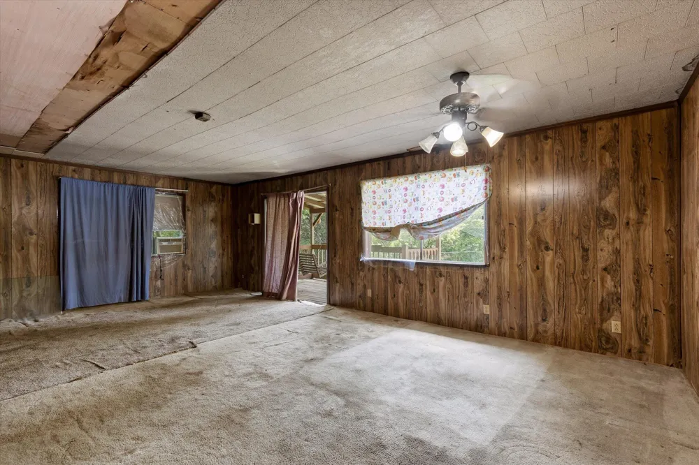 16211 Lakewood Drive Sale Creek, TN 37373