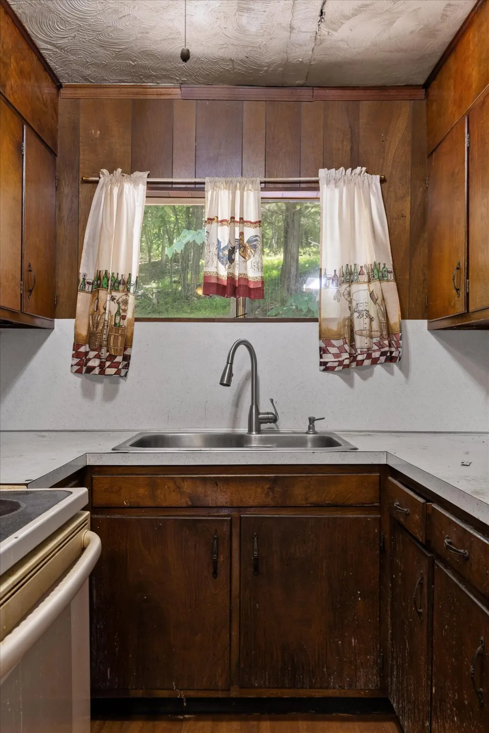 16211 Lakewood Drive Sale Creek, TN 37373