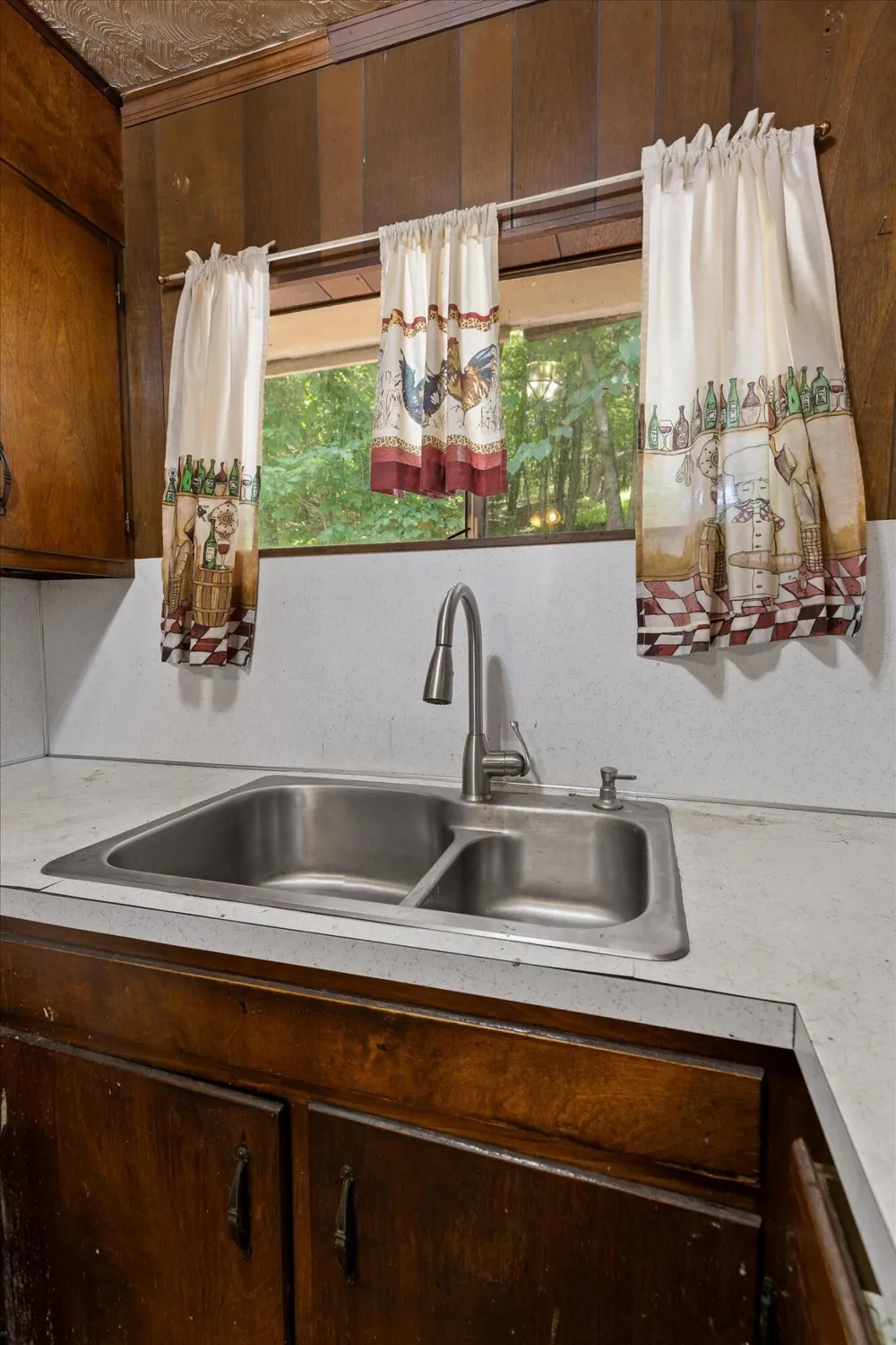 16211 Lakewood Drive Sale Creek, TN 37373