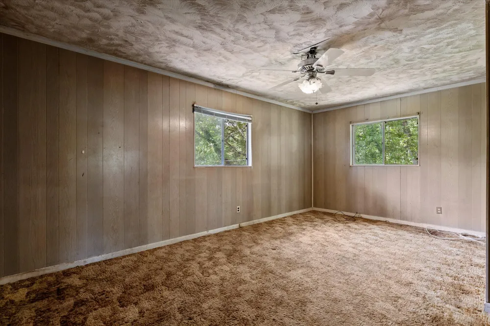 16211 Lakewood Drive Sale Creek, TN 37373