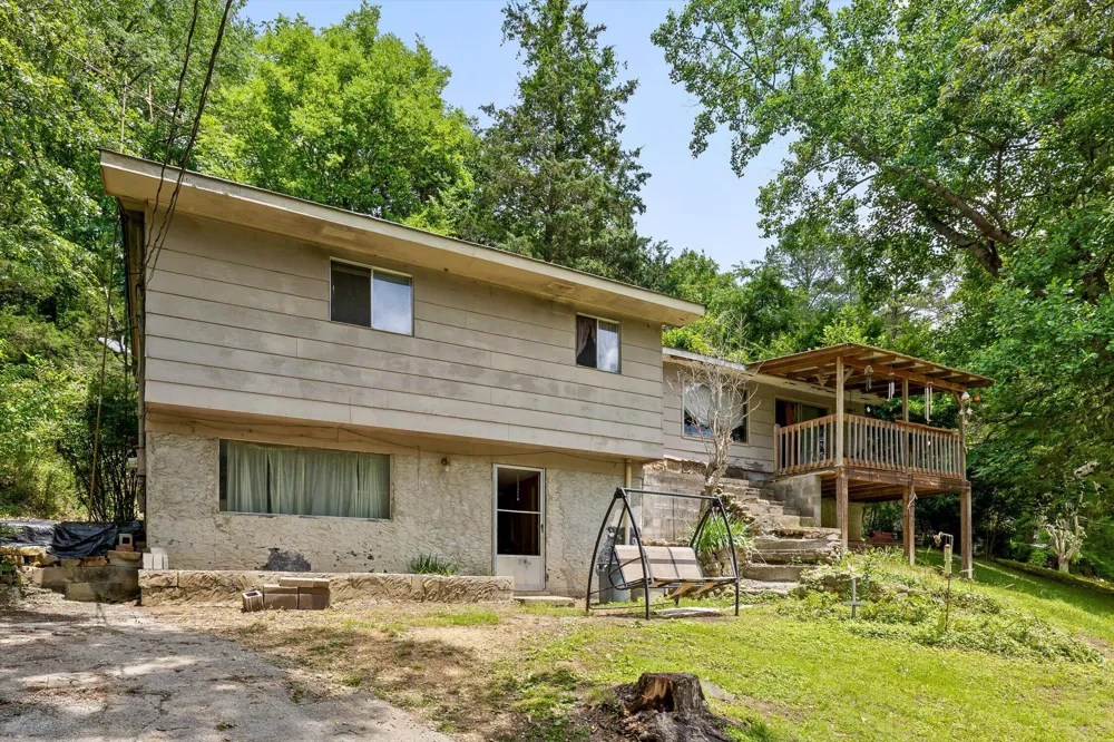 16211 Lakewood Drive Sale Creek, TN 37373