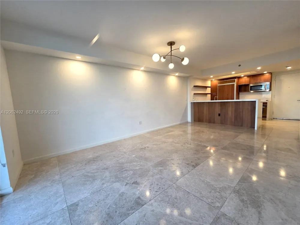50 Biscayne Blvd #804 Miami, FL 33132