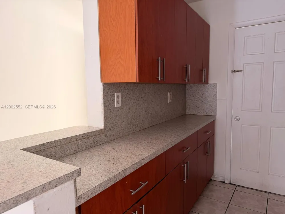 2441 NW 13th St #78 Miami, FL 33125