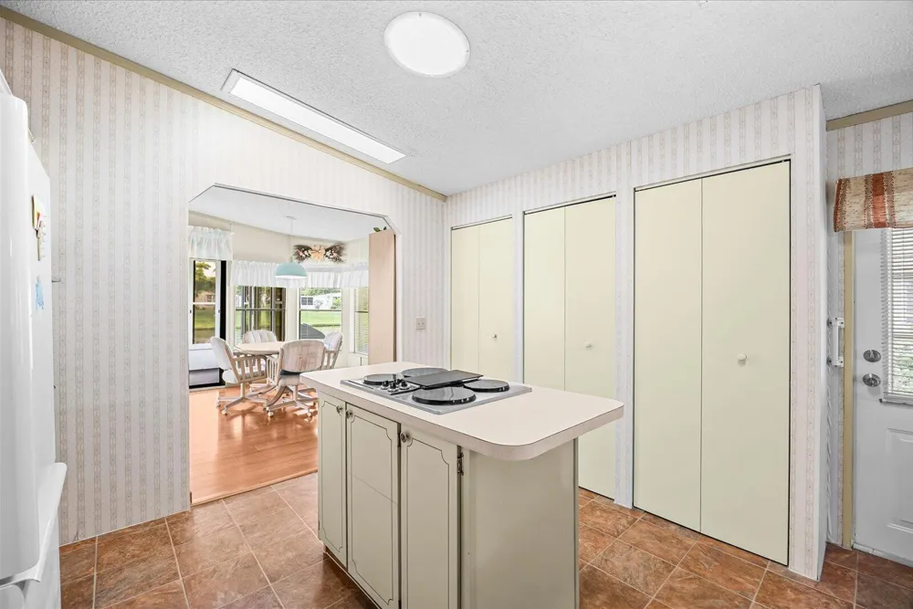 484 TROPICAL ISLES CIRCLE #D-32 Fort Pierce, FL 34982