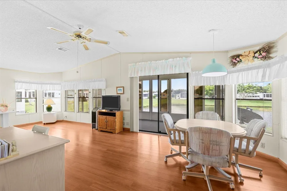 484 TROPICAL ISLES CIRCLE #D-32 Fort Pierce, FL 34982