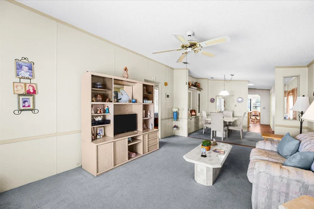 484 TROPICAL ISLES CIRCLE #D-32 Fort Pierce, FL 34982