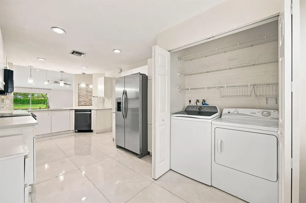 1590 ORION LANE Weston, FL 33327