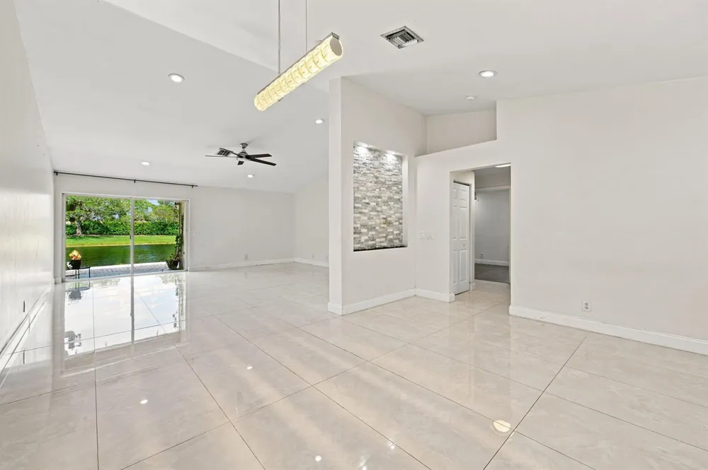 1590 ORION LANE Weston, FL 33327