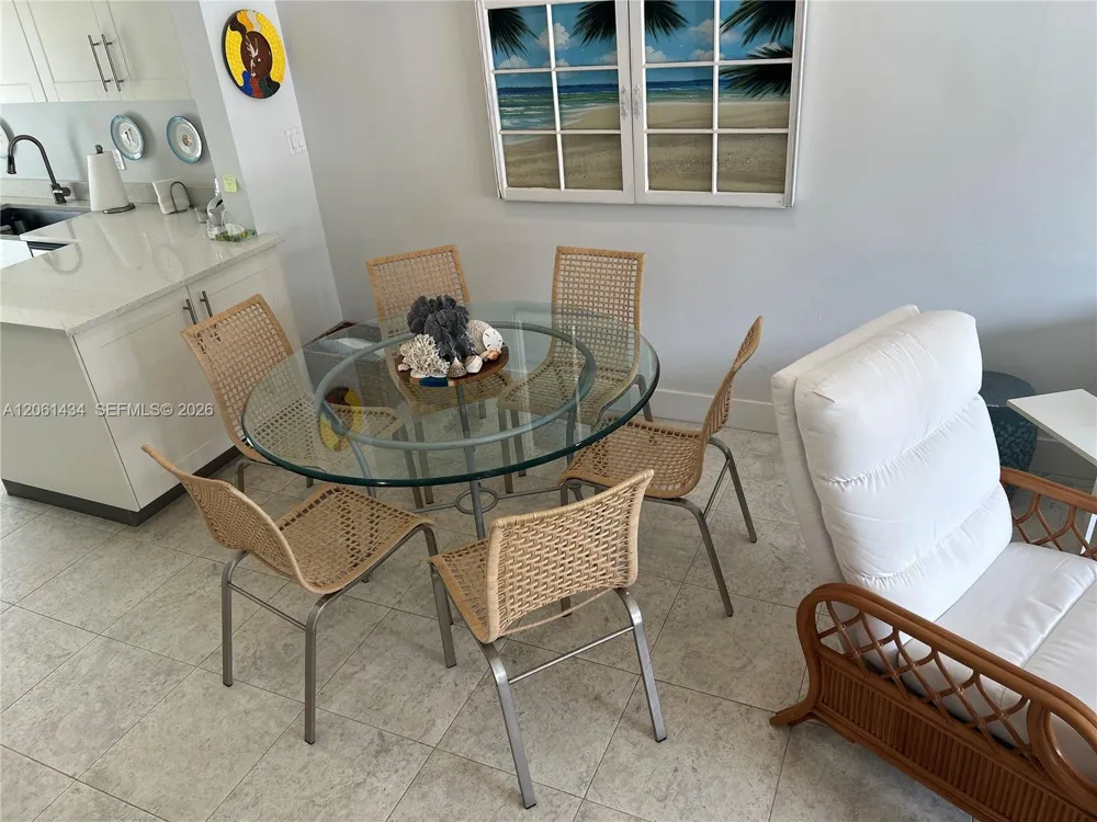 881 Ocean Dr #TH3 Key Biscayne, FL 33149