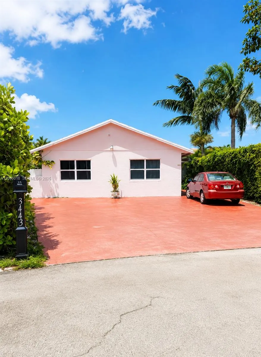 3443 SW 112th Ct Miami, FL 33165