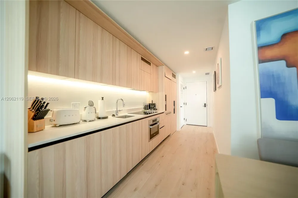 225 Miami Ave #2912 Miami, FL 33128