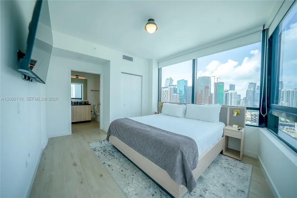 225 Miami Ave #2912 Miami, FL 33128