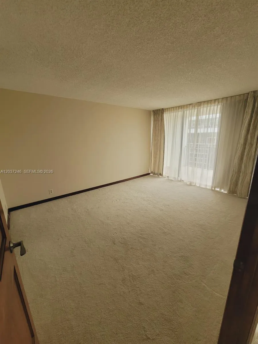 1901 Brickell Ave #B1807 Miami, FL 33129
