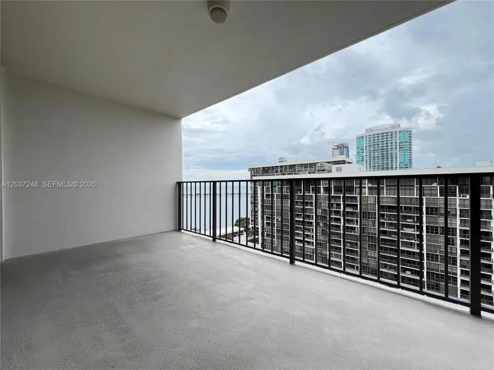 1901 Brickell Ave #B1807 Miami, FL 33129