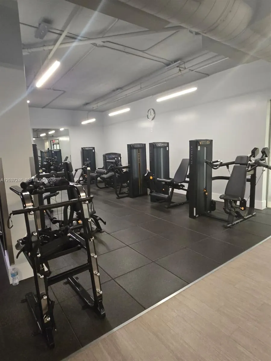 1901 Brickell Ave #B1807 Miami, FL 33129