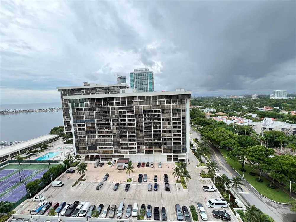 1901 Brickell Ave #B1807 Miami, FL 33129