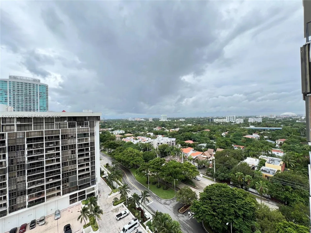 1901 Brickell Ave #B1807 Miami, FL 33129