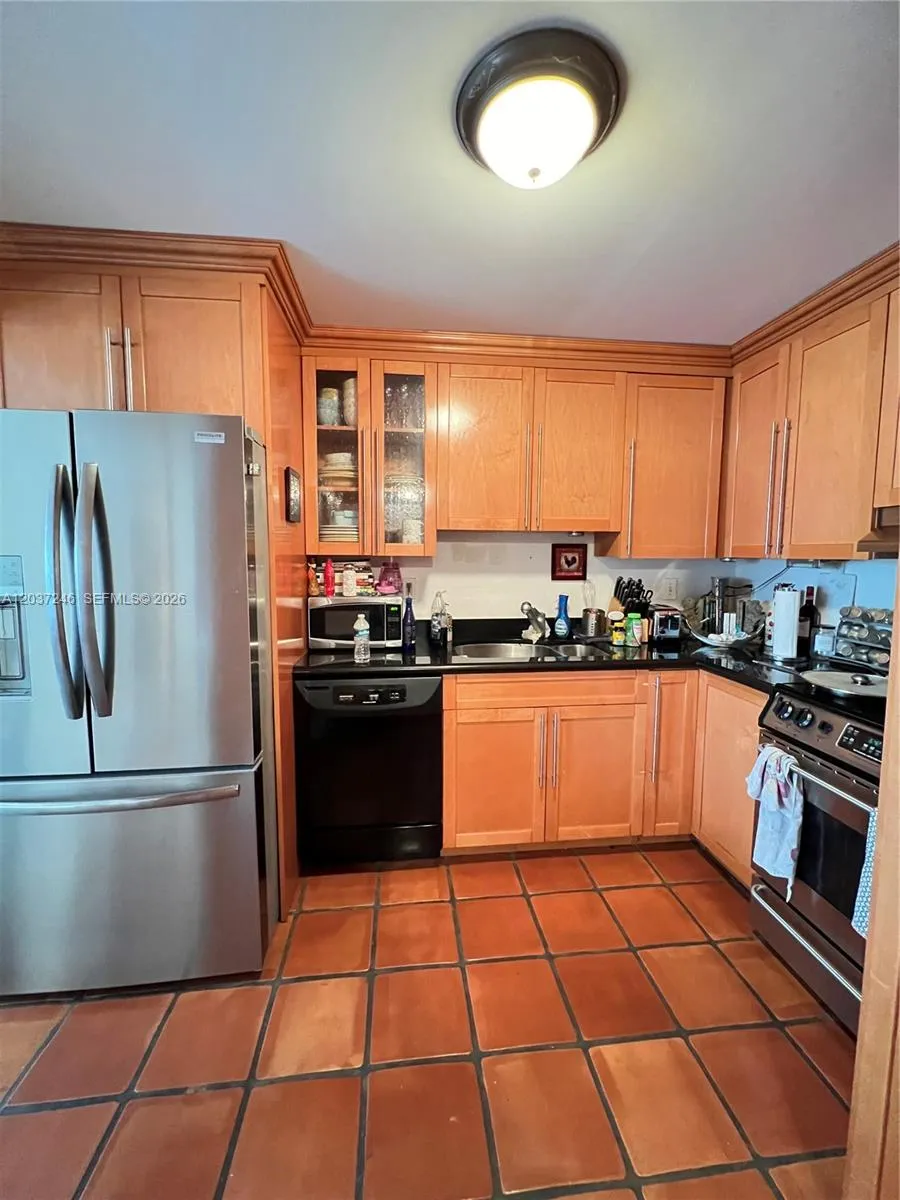 1901 Brickell Ave #B1807 Miami, FL 33129