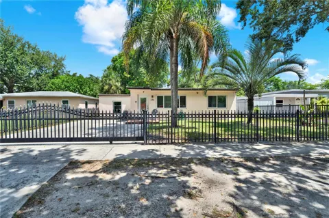 135 NW 121st St