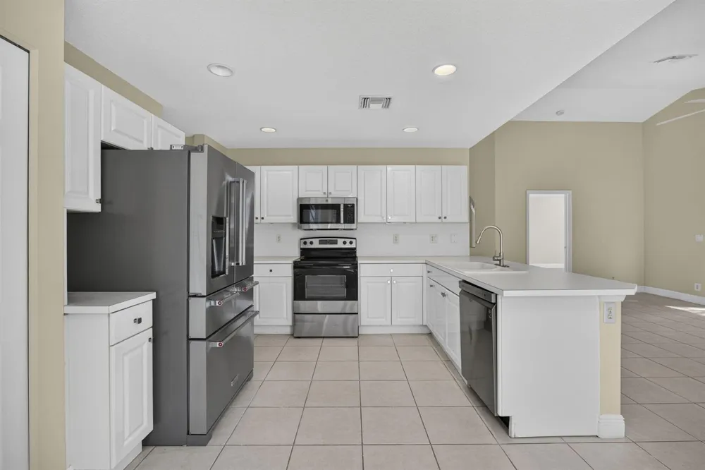 2146 COUNTRY GOLF DRIVE Wellington, FL 33414
