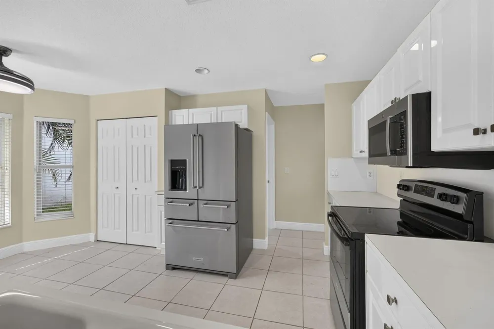 2146 COUNTRY GOLF DRIVE Wellington, FL 33414