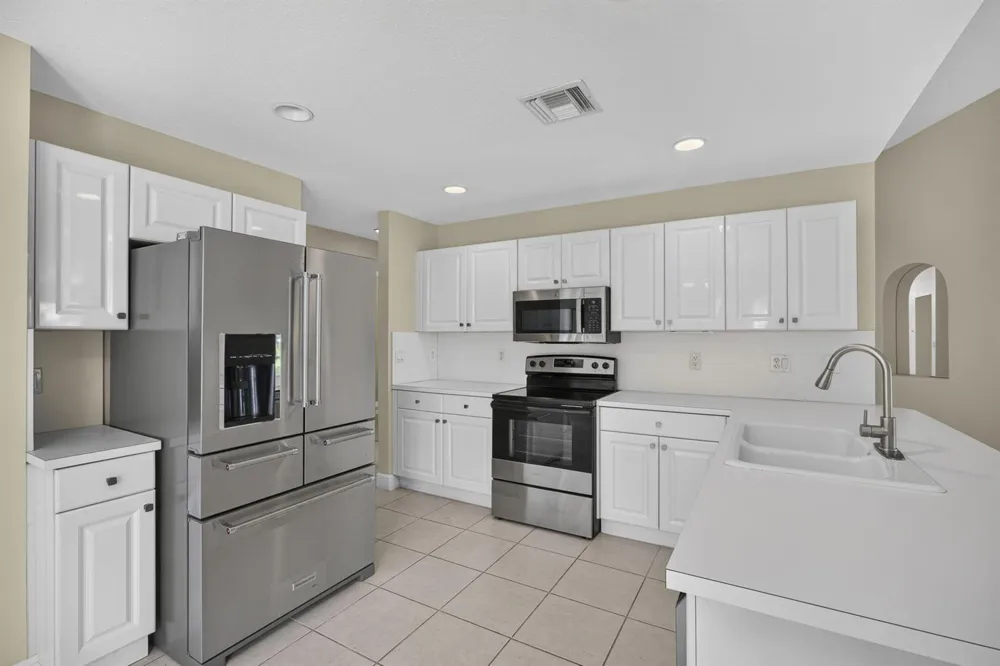 2146 COUNTRY GOLF DRIVE Wellington, FL 33414