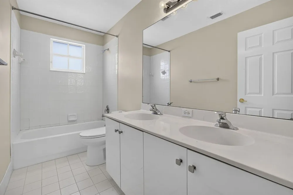 2146 COUNTRY GOLF DRIVE Wellington, FL 33414