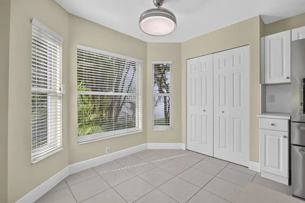 2146 COUNTRY GOLF DRIVE Wellington, FL 33414