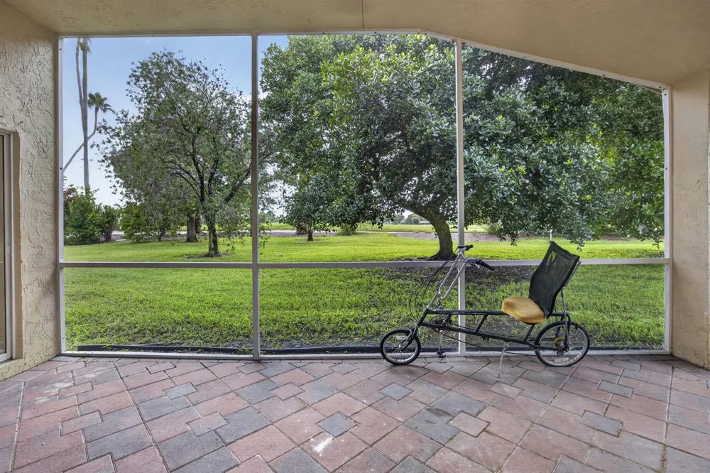2146 COUNTRY GOLF DRIVE Wellington, FL 33414