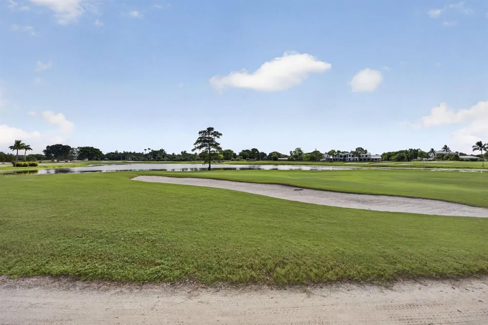 2146 COUNTRY GOLF DRIVE Wellington, FL 33414