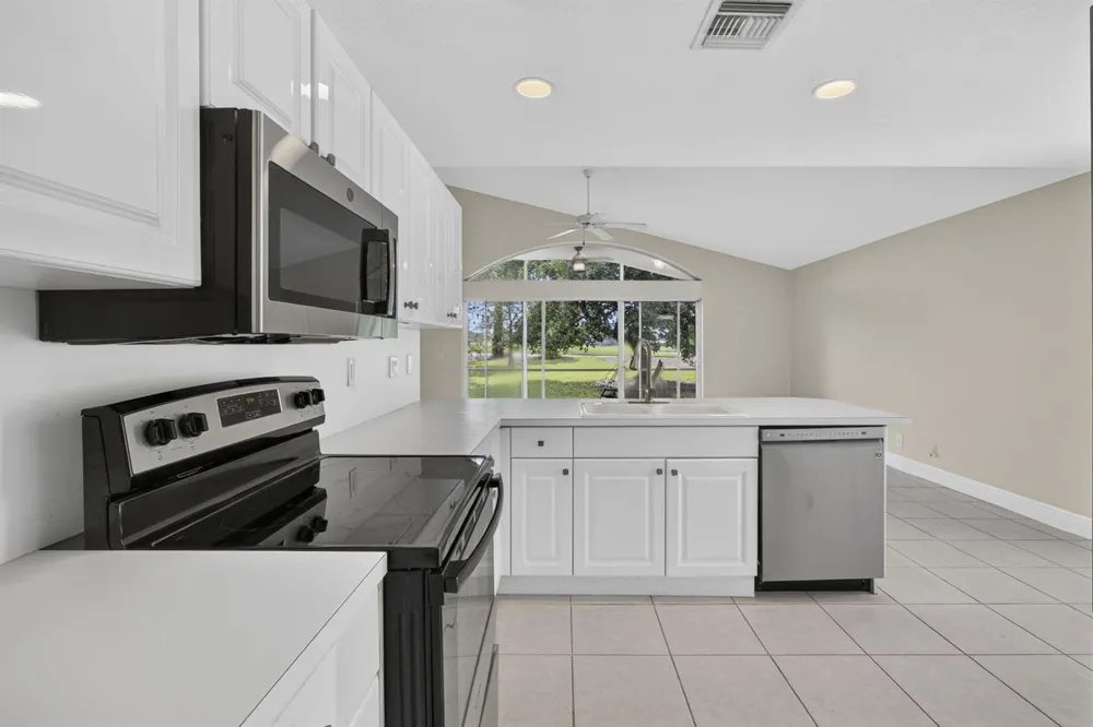 2146 COUNTRY GOLF DRIVE Wellington, FL 33414
