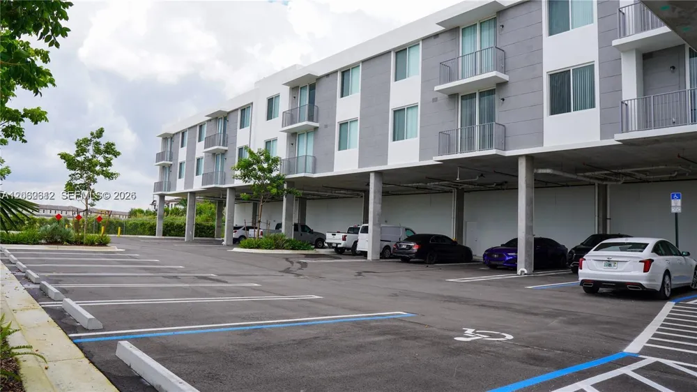 26720 Old Dixie Hwy #316 Homestead, FL 33032