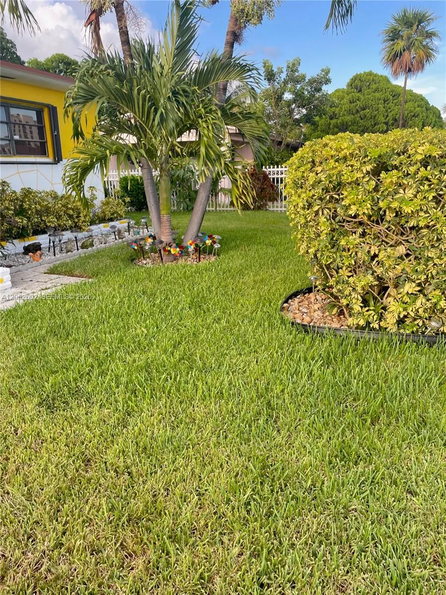 3265 NW 80th Ter Miami, FL 33147