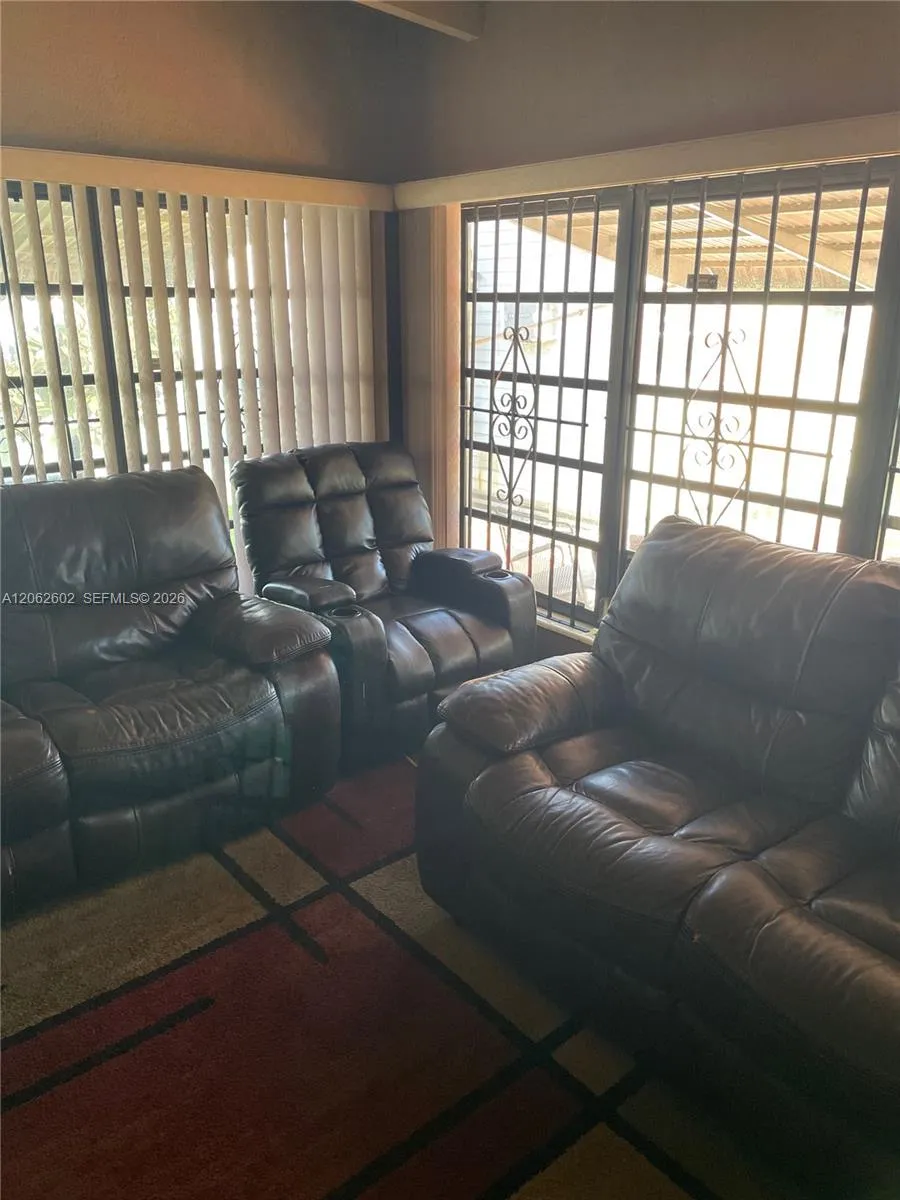 3265 NW 80th Ter Miami, FL 33147