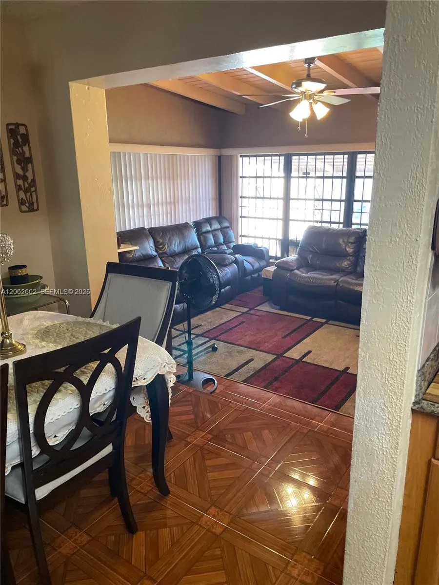 3265 NW 80th Ter Miami, FL 33147
