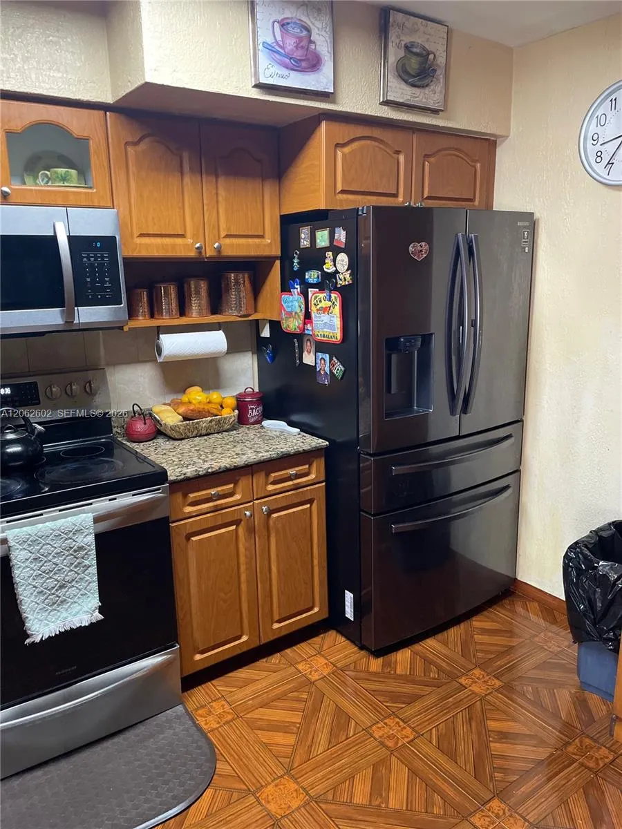 3265 NW 80th Ter Miami, FL 33147