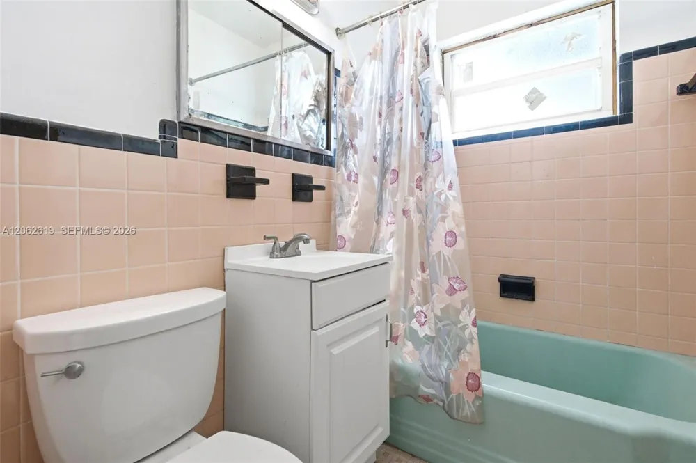 157 Lenape Dr Miami Springs, FL 33166