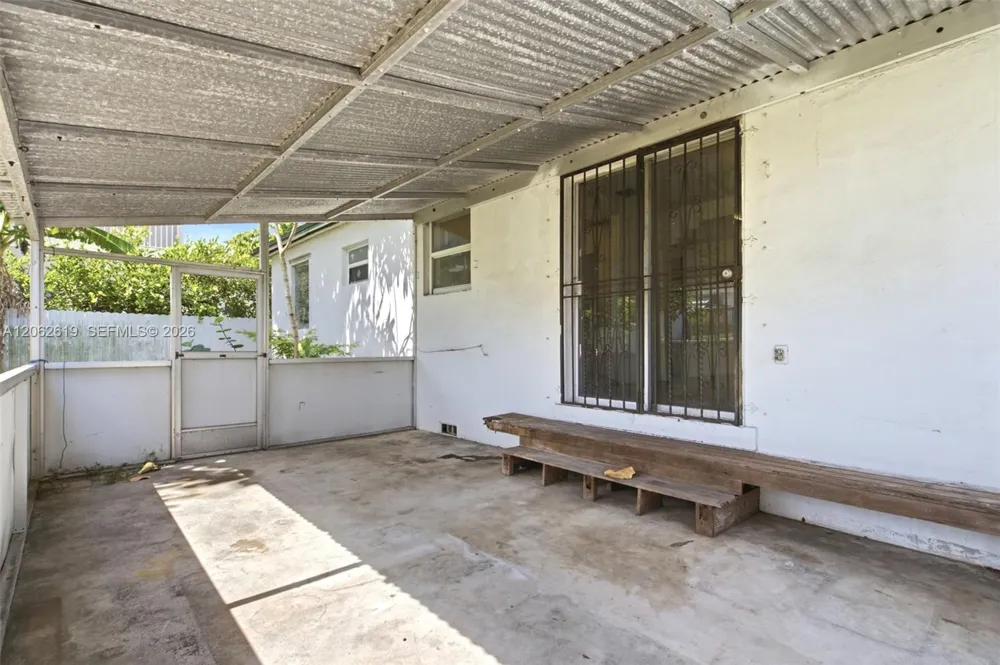 157 Lenape Dr Miami Springs, FL 33166