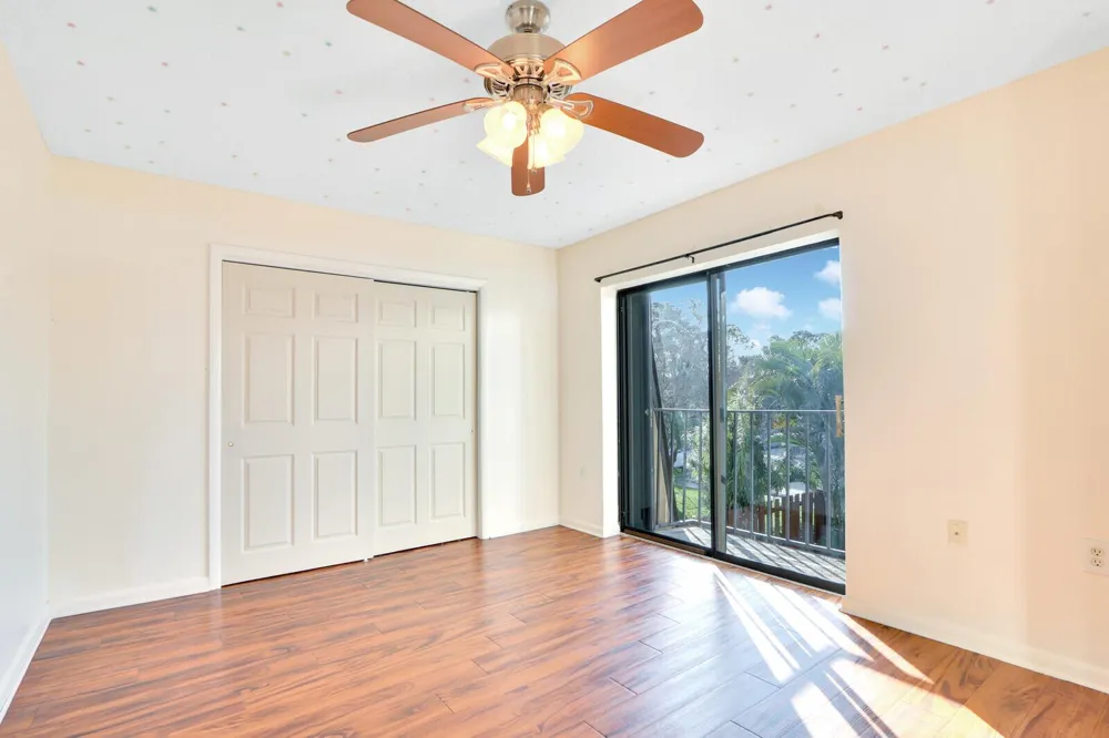5633 SE WINDSONG LANE Stuart, FL 34997